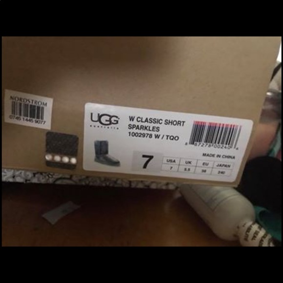 Limited addition short sparkle Ugg’s - Picture 4 of 4